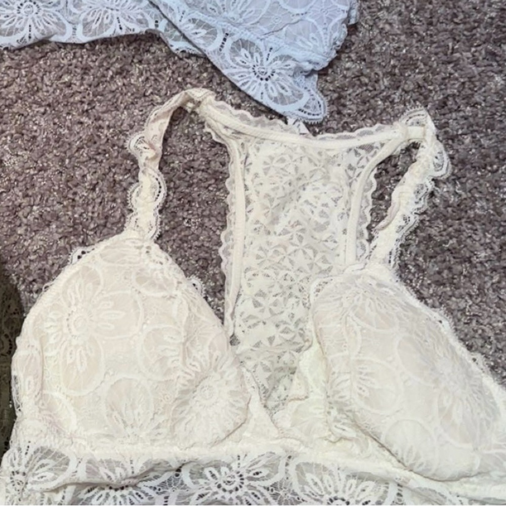 Aerie Cream Lace Racerback Bra